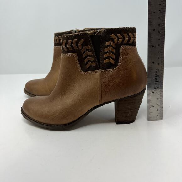 OluKai Kamahoi Women's Leather Booties Size 6.5 Fall Essentials Brown School - Picture 12 of 12